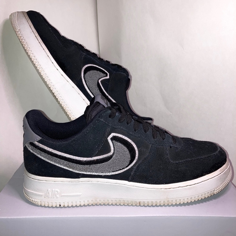 NIKE AIR FORCE 1 '07 LV8 'CHENILLE SWOOSH'